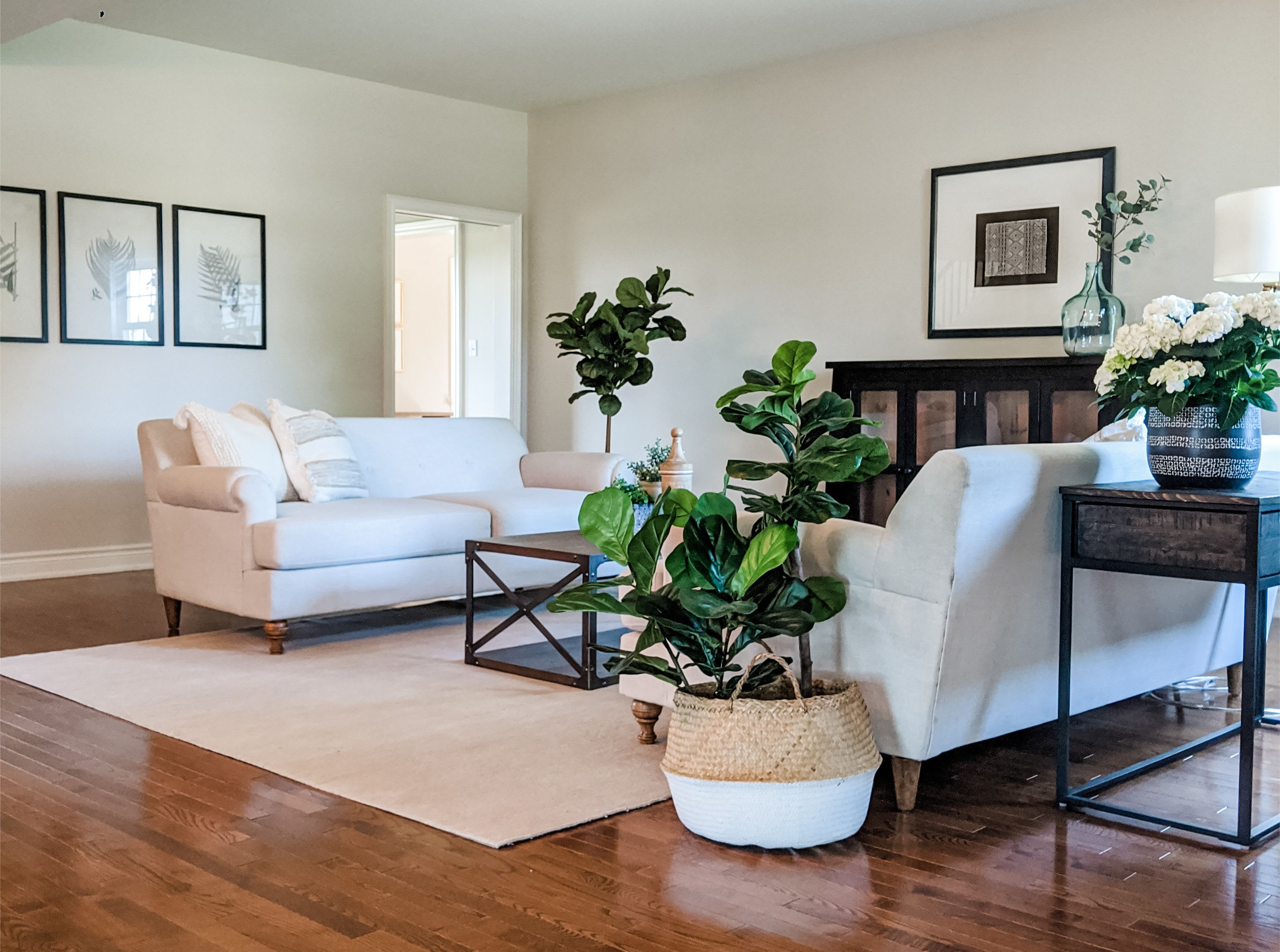 staged living room 